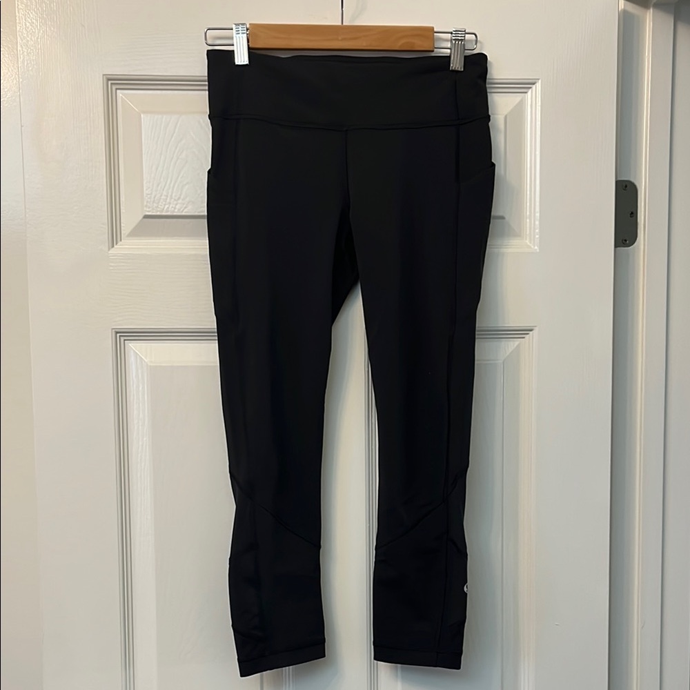 Lululemon Black 3/4 active Leggings